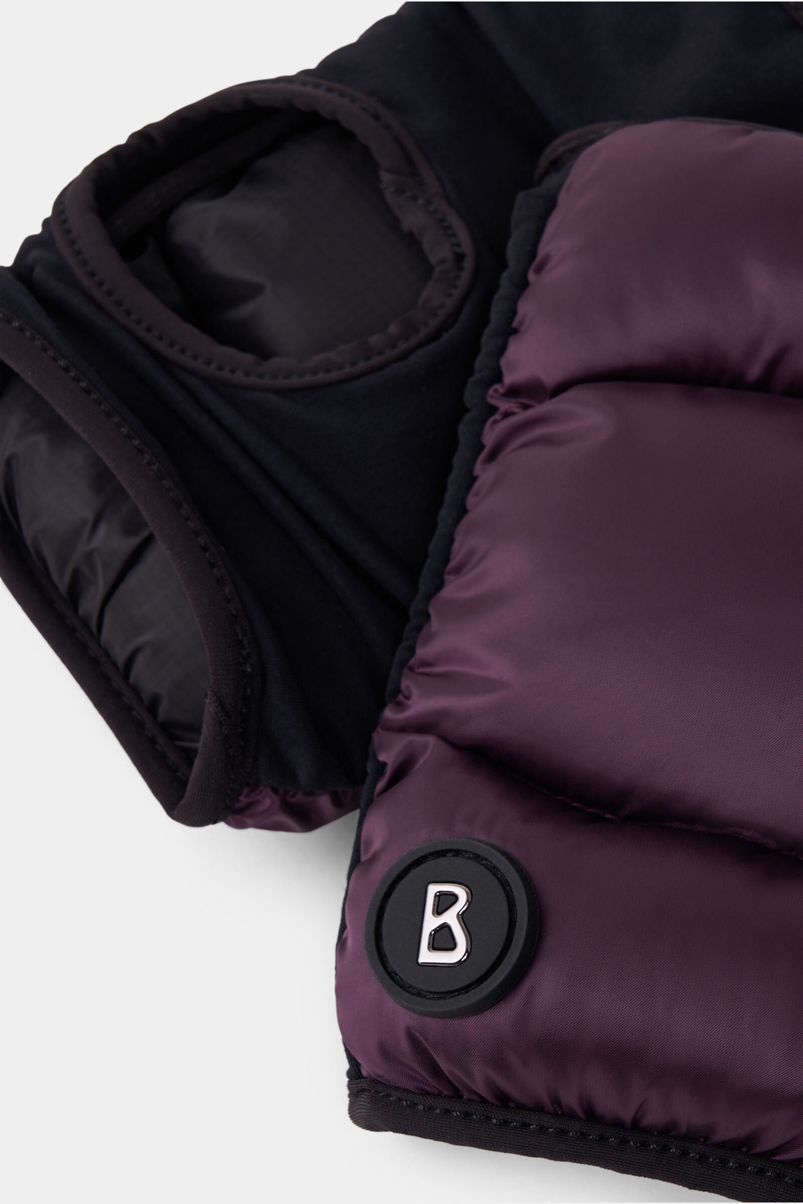 Touch gloves in Black/Plum - 2
