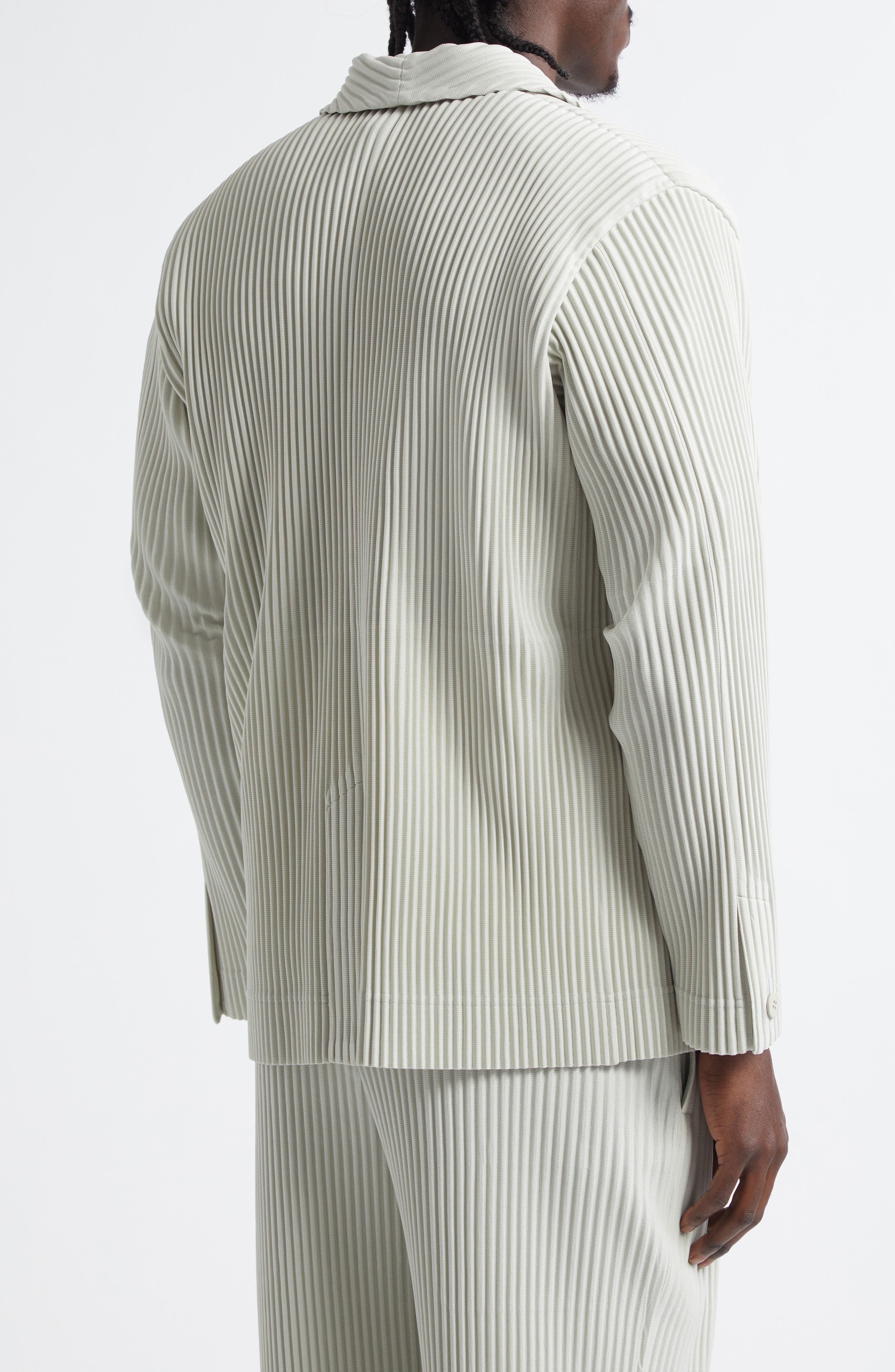 Homme Plissé Issey Miyake Tailored Pleats 1 Single Breasted Blazer in Frosty Gray at Nordstrom - 2