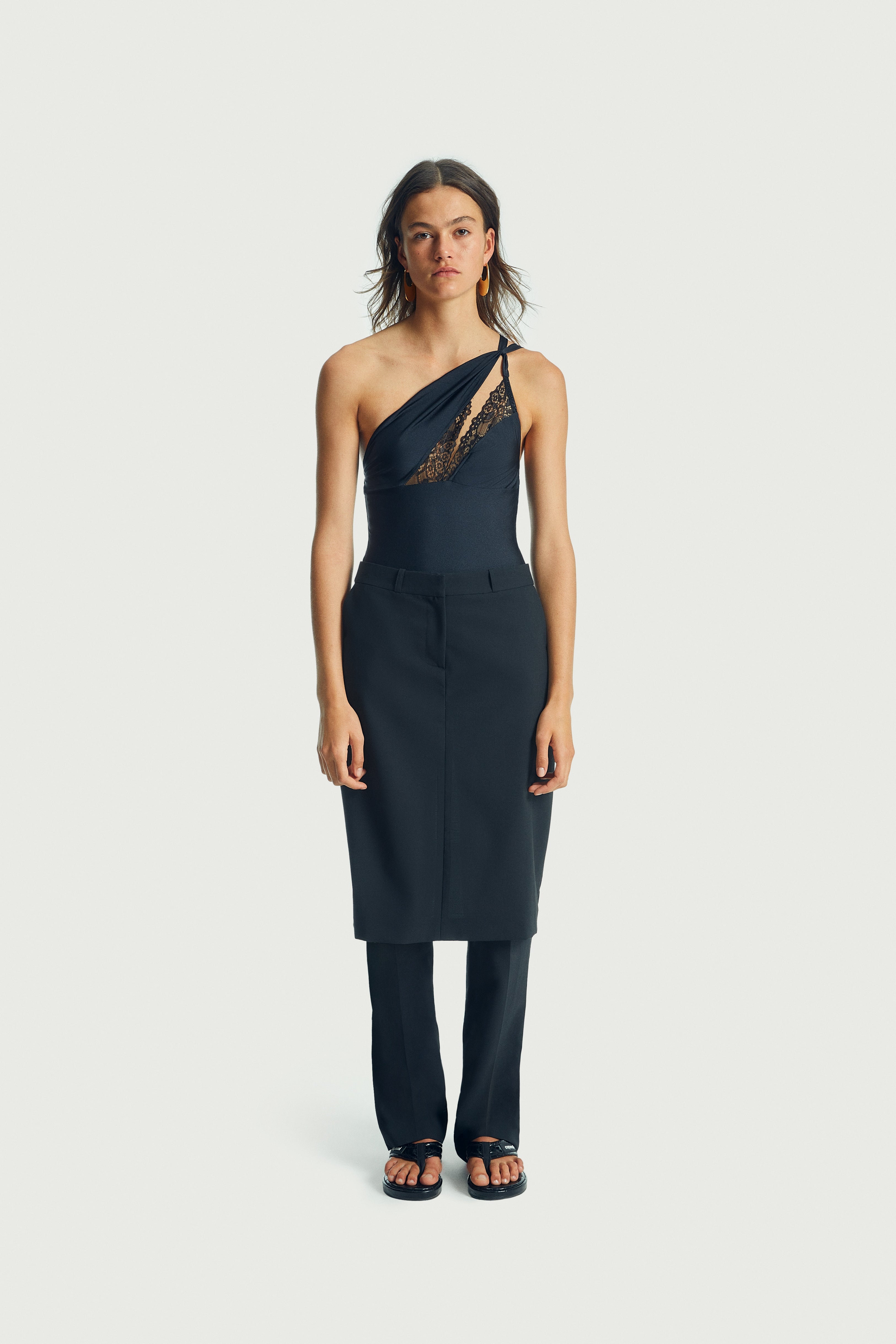 Asymmetric Body - 3