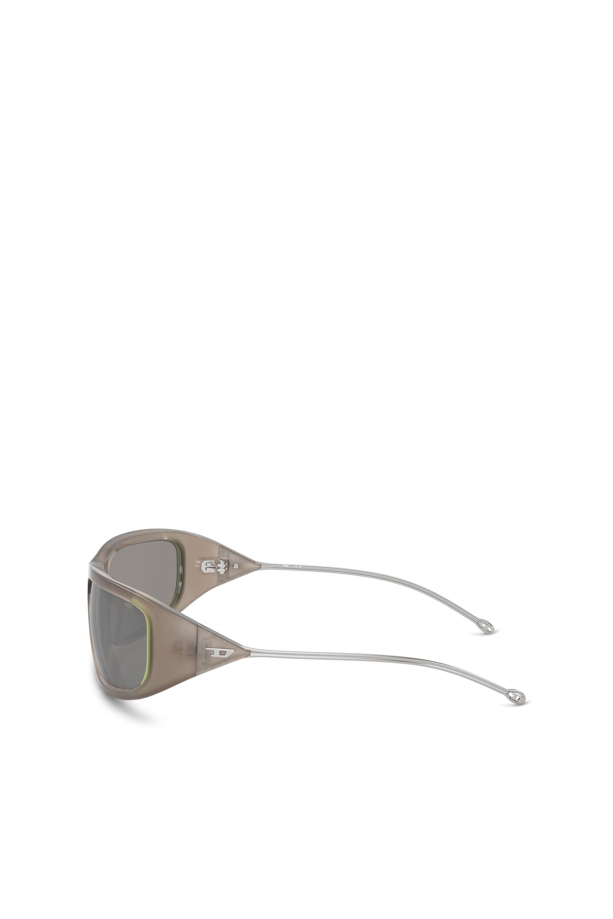 0DL3001 - 2