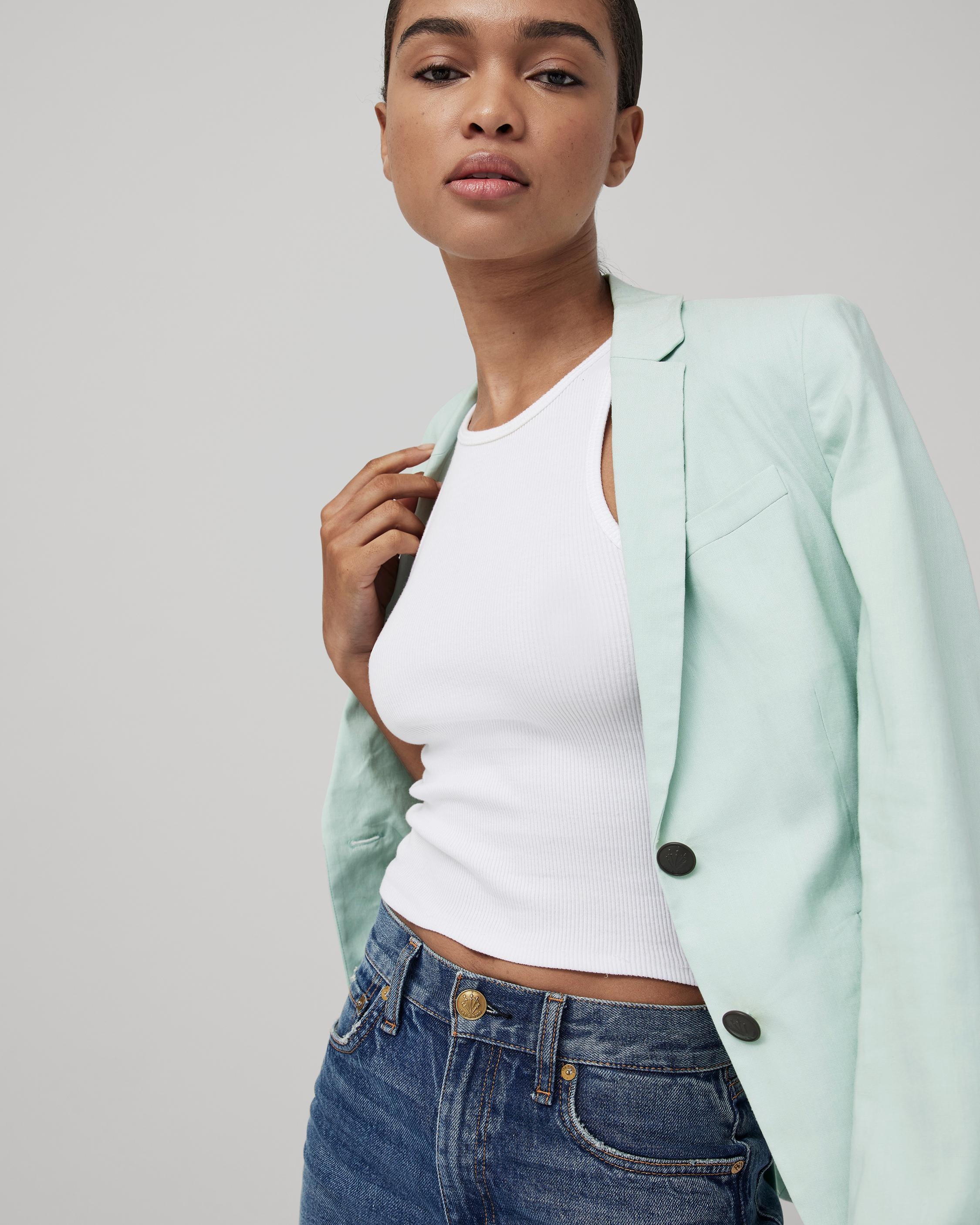 Razor Linen Blazer
Classic Fit Blazer - 6