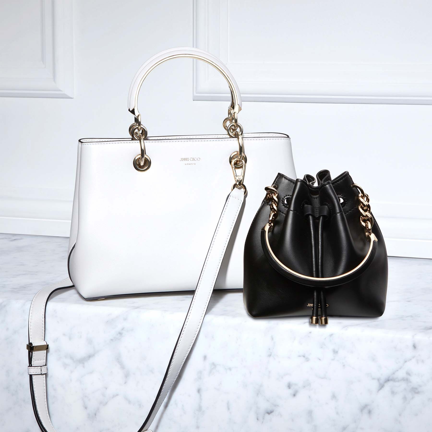 Bon Bon Bucket S
Black Leather Bucket Bag - 9