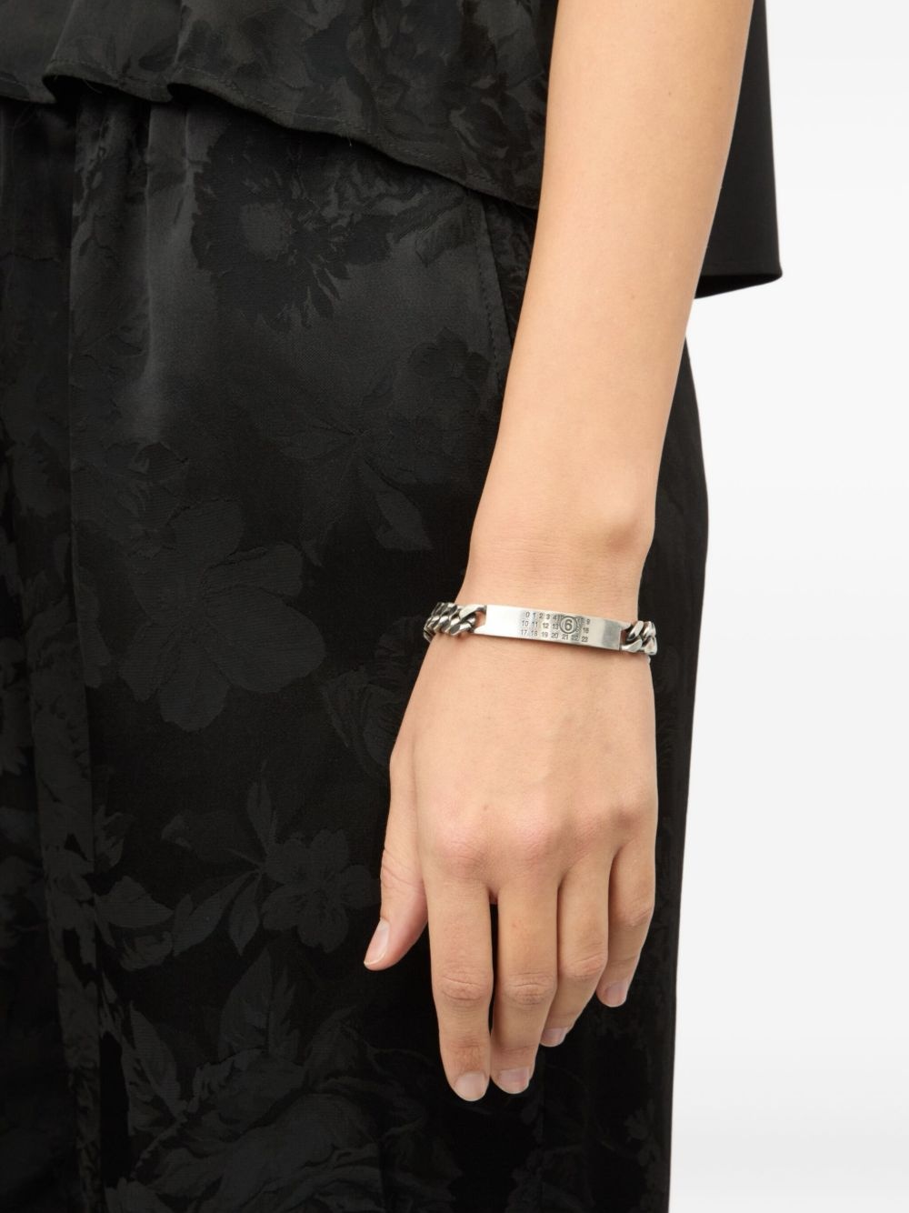 logo-engraved chain bracelet - 2