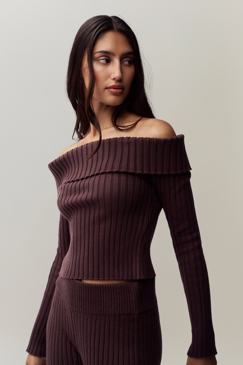 THALIA OFF SHOULDER SWEATER 3