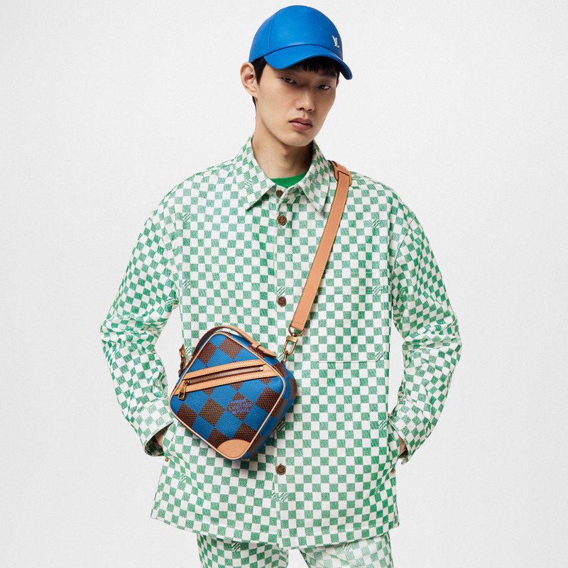 Louis Vuitton Chess Messenger outlook