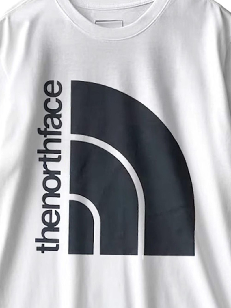 The North Face logo-print t-shirt outlook