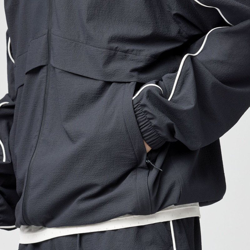 BROOKS Movement Relaxed Jacket outlook