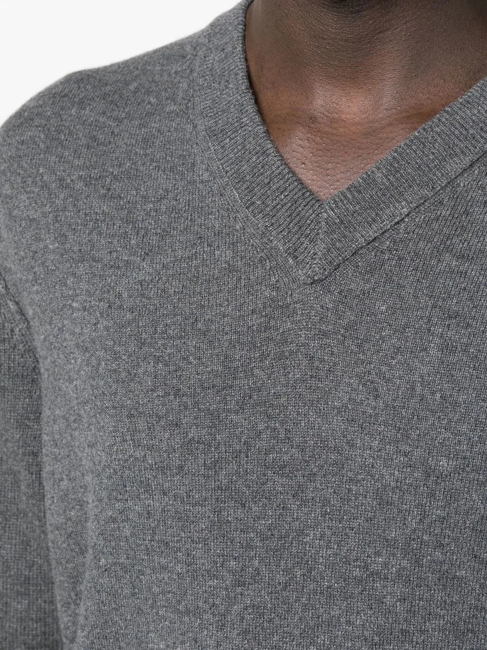 V-neck cashmere jumper - 5