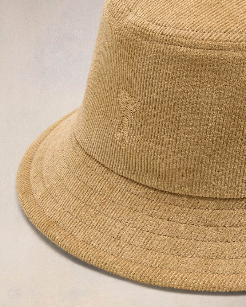 AMI Paris TONAL AMI DE COEUR EMBROIDERY BUCKET HAT outlook