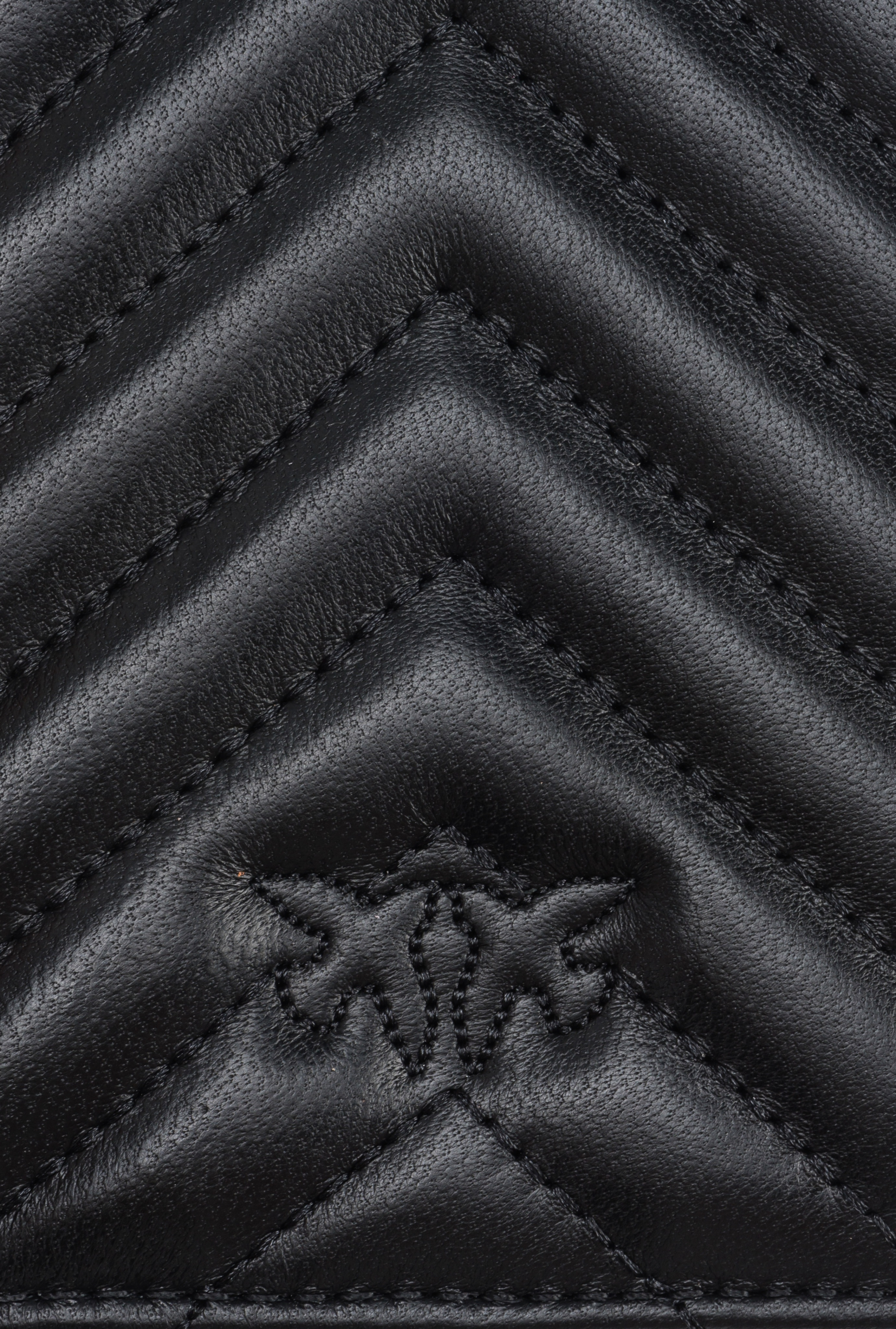 CHEVRON NAPPA LEATHER SMARTPHONE CASE - 4