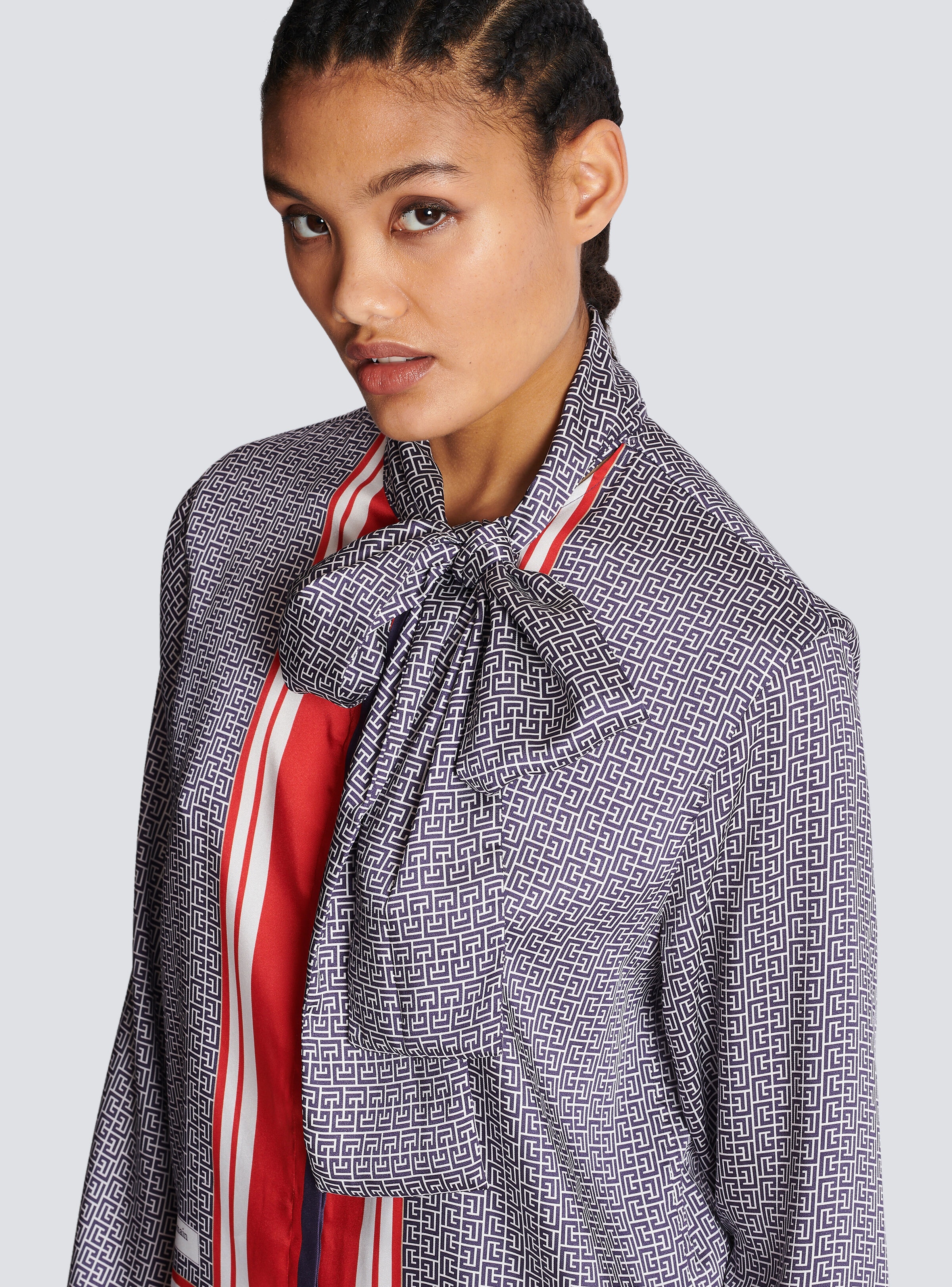 Scarf print shirt with bow collar - 7