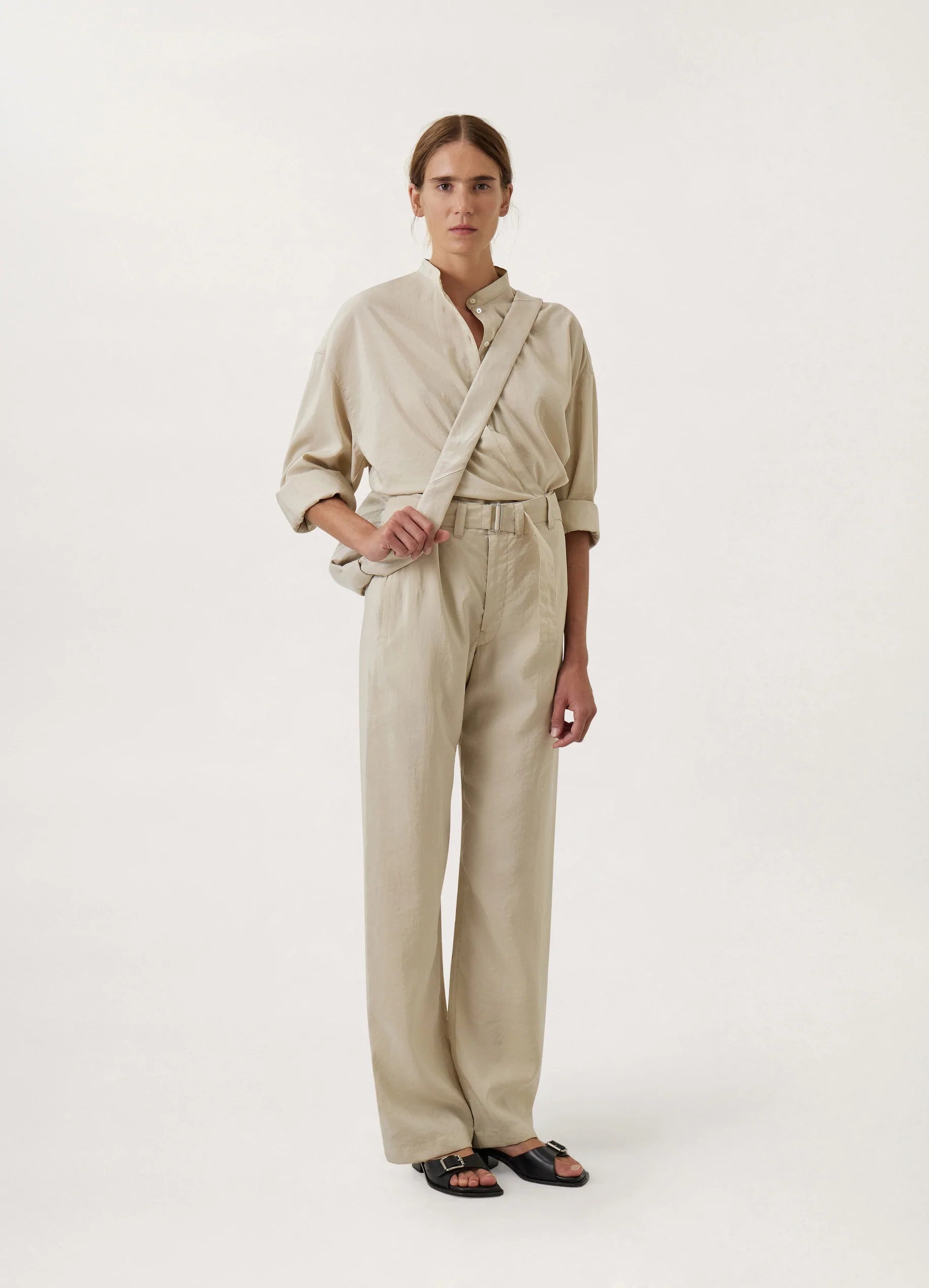 SOFT BELTED PANTS
DRY SILK - 2