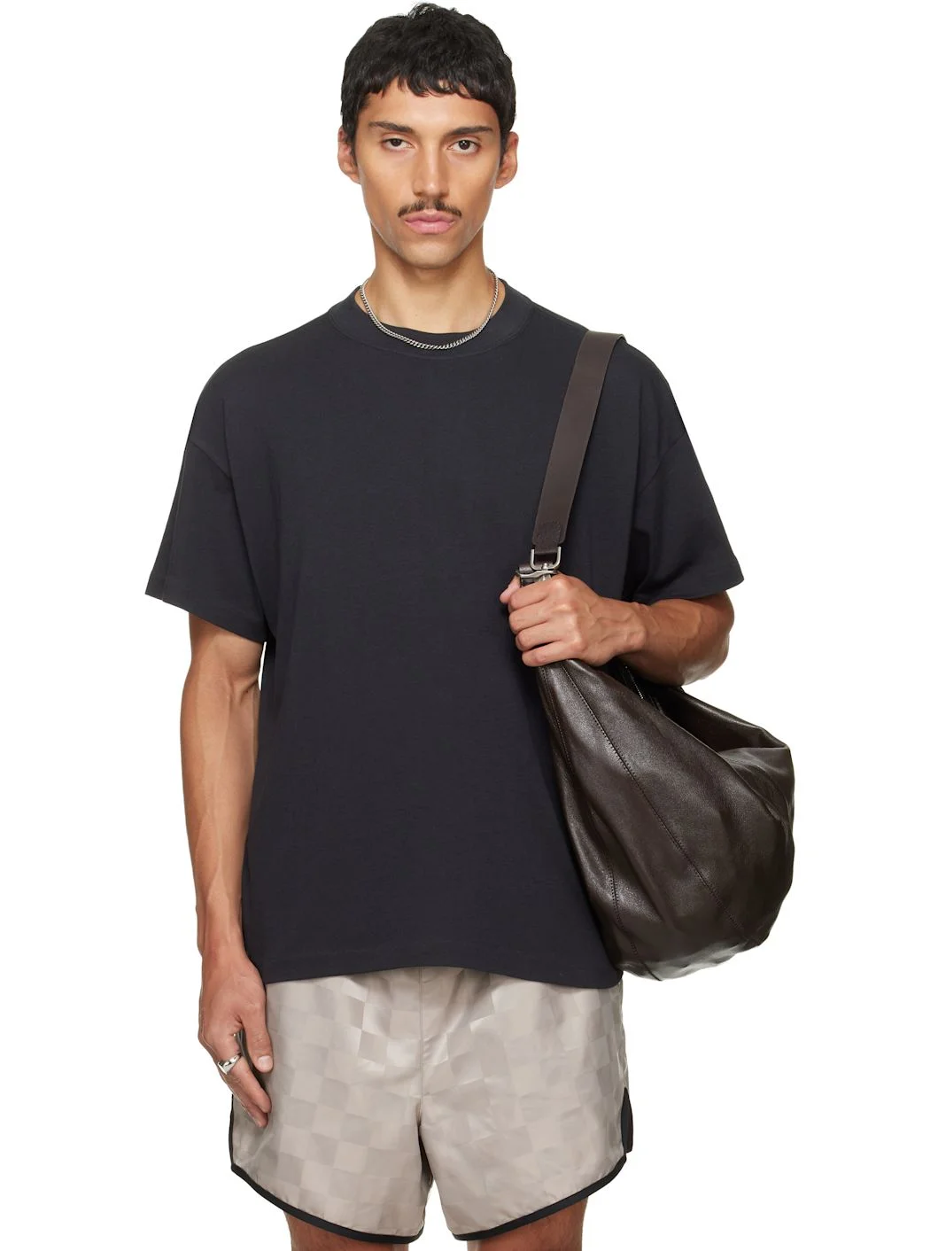 Black Essential T-shirt - 1