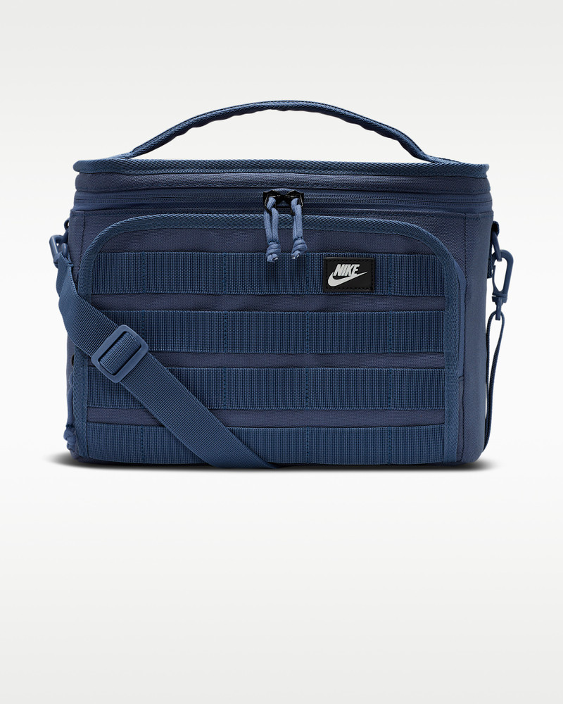 Nike Nike Sportswear Plus Lunch Bag (9L) outlook
