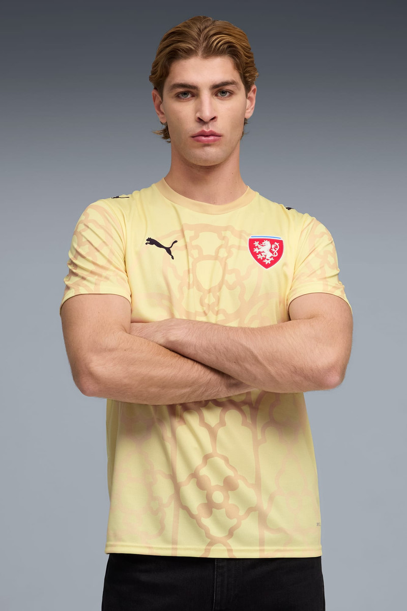 PUMA PUMA x CZECHIA x SALEHE BEMBURY Men's Goalkeeper Jersey outlook
