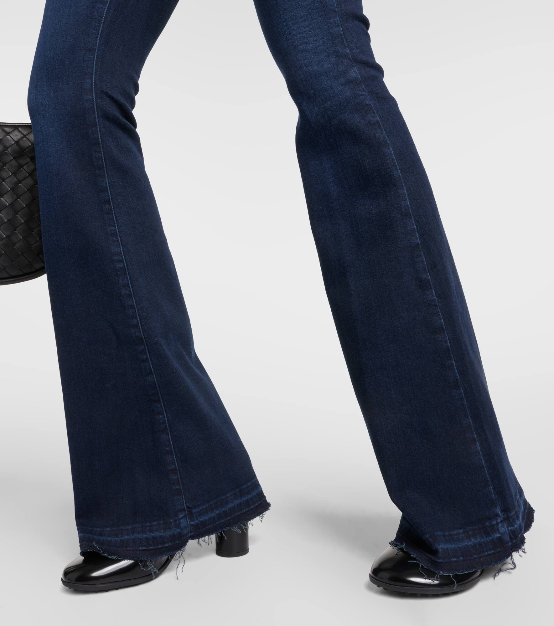 Trapunto high-rise flared jeans - 5