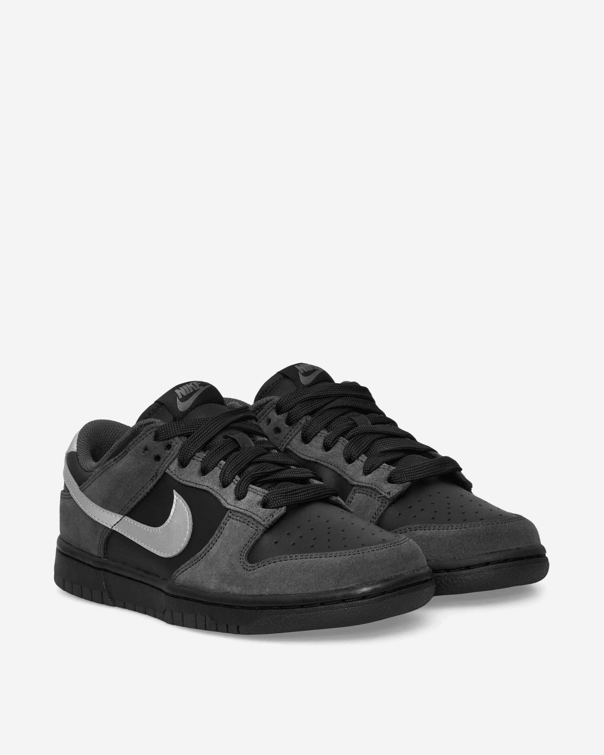 Women's Dunk Low Sneakers Black / Metallic Silver - 2