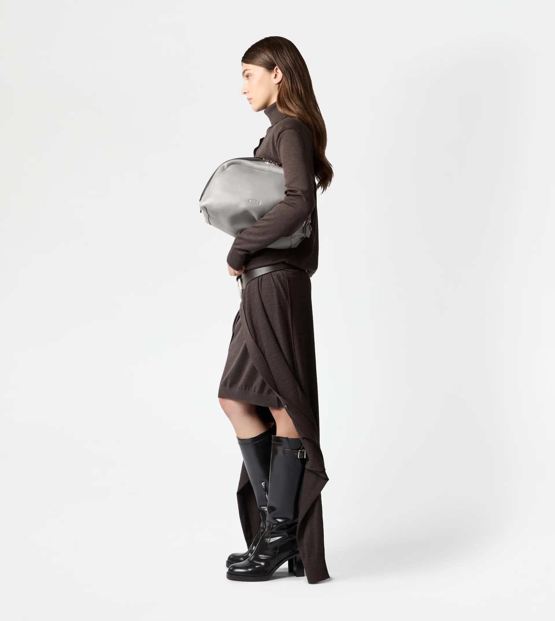 TOD'S DARSENA POUCH BAG IN LEATHER MEDIUM - GREY - 3