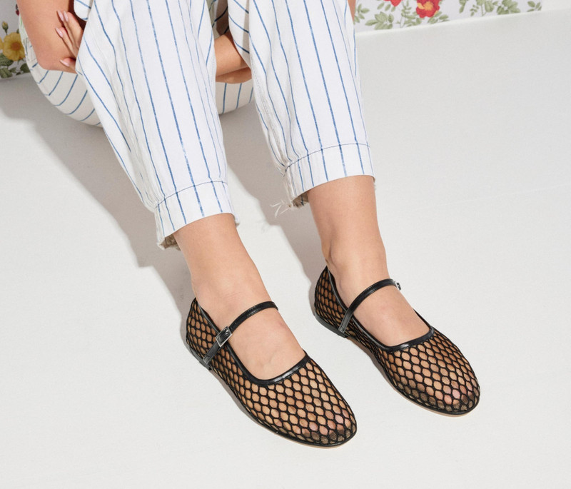 FRĒDA SALVADOR LAUREL FISHNET MARY JANE outlook