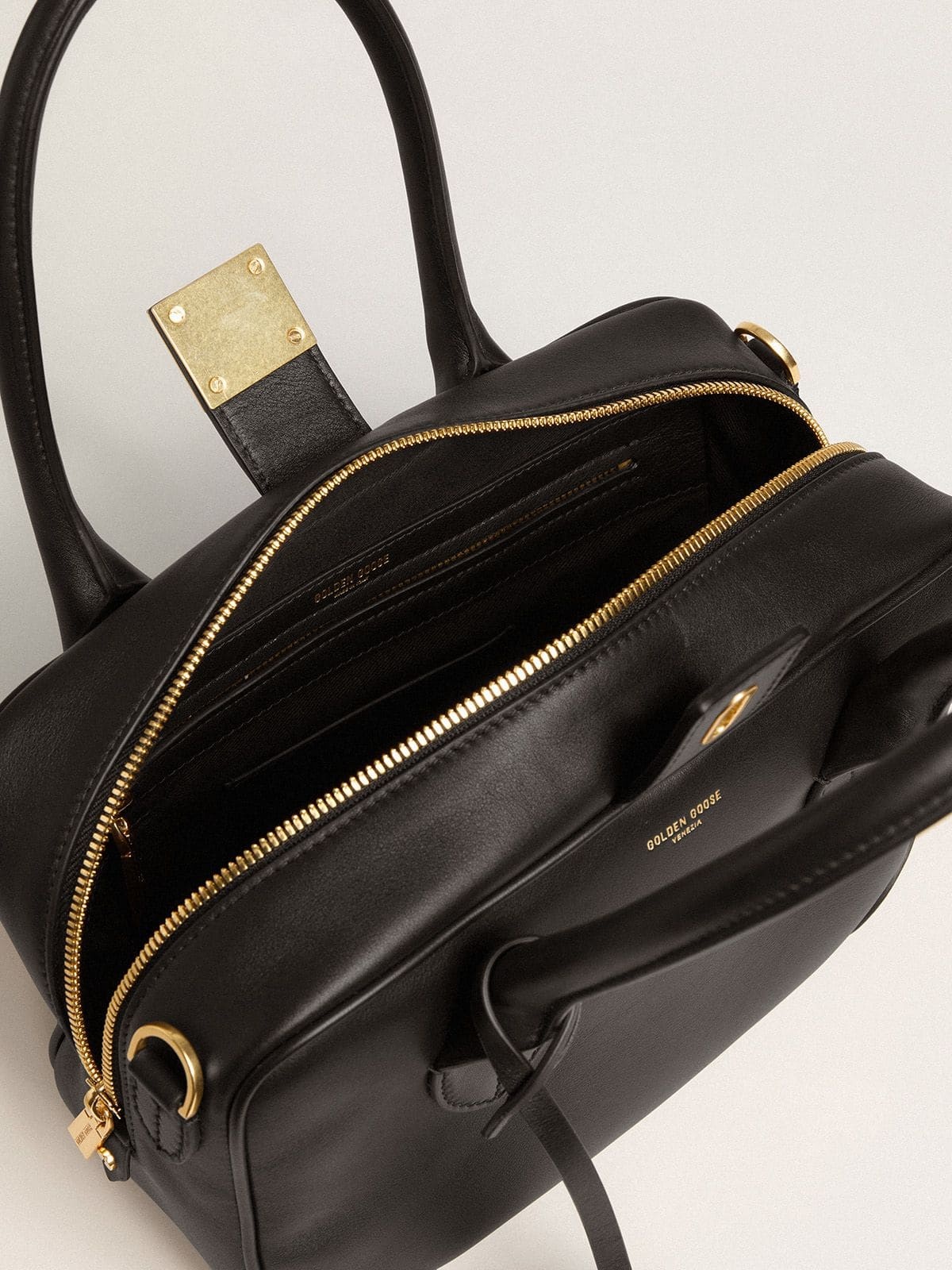 Vita Bag in smooth black leather with gold details - 7