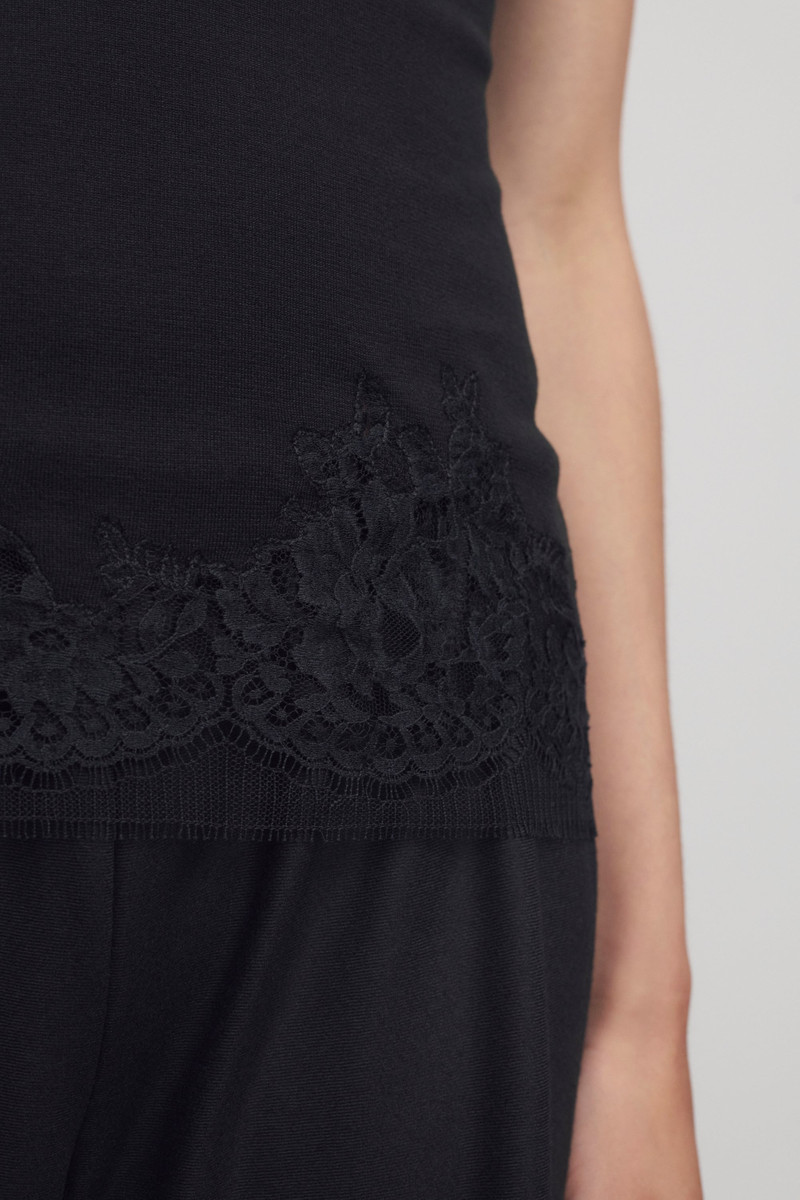 Makka Top in Silk 4