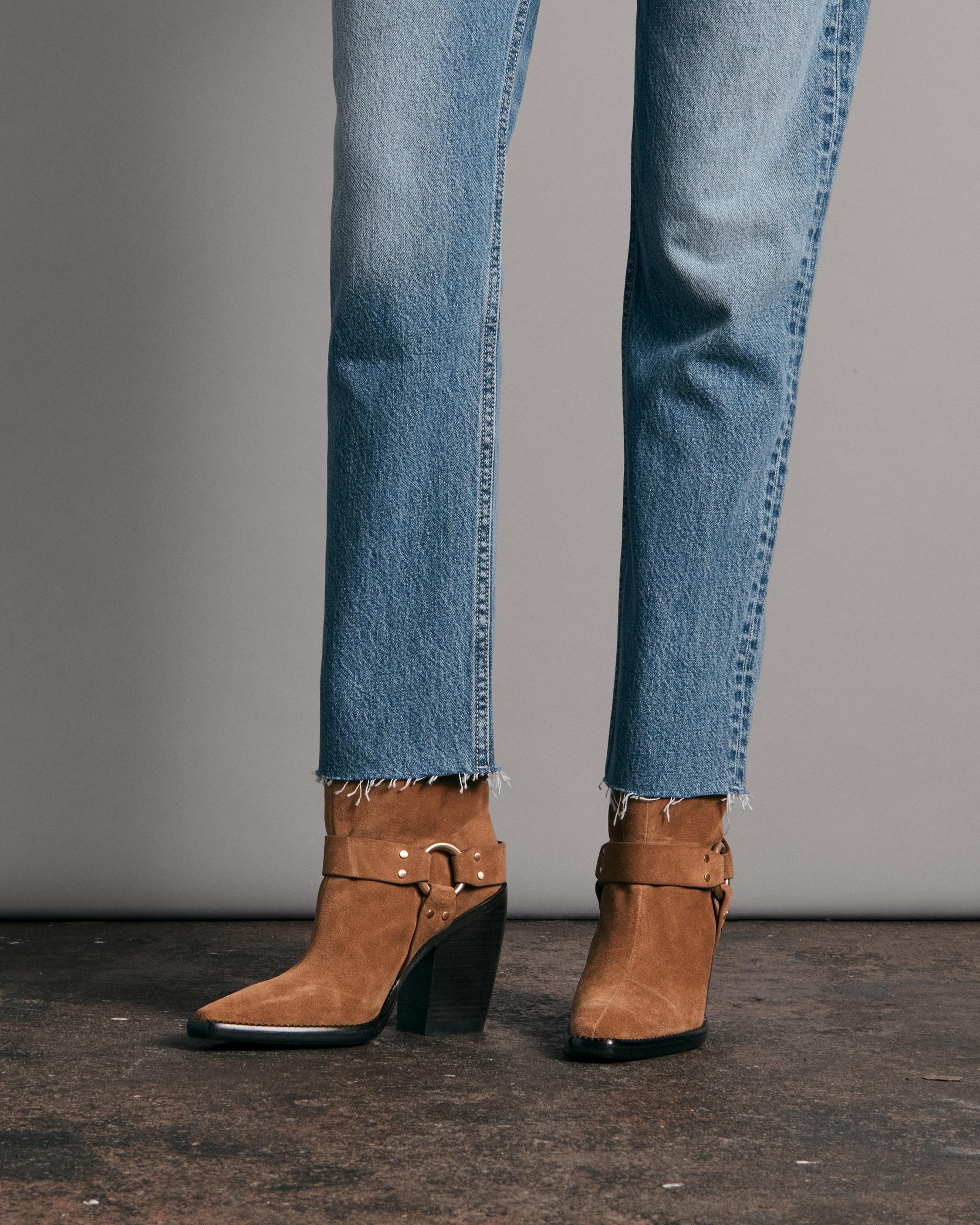 Rio Western - Suede
Heeled Boot - 2