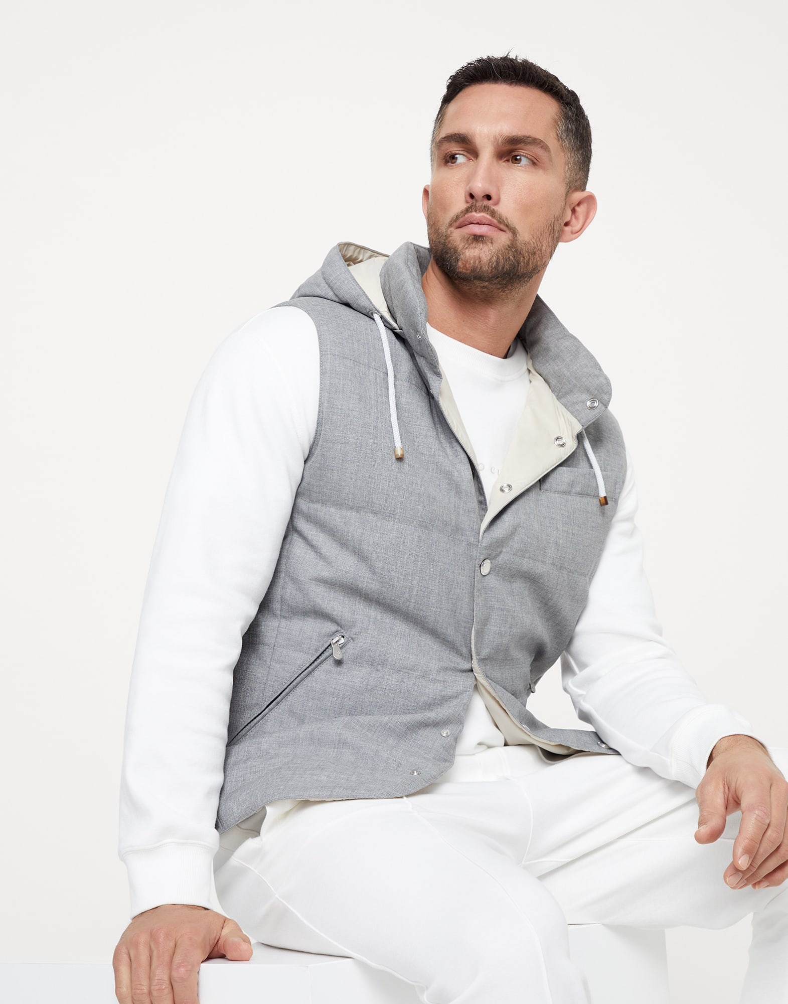 Virgin wool fresco lightweight down vest with detachable hood - 4