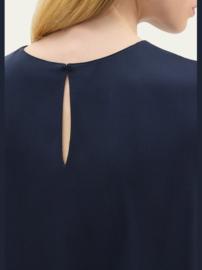 Theory Silk Straight Shell Top outlook