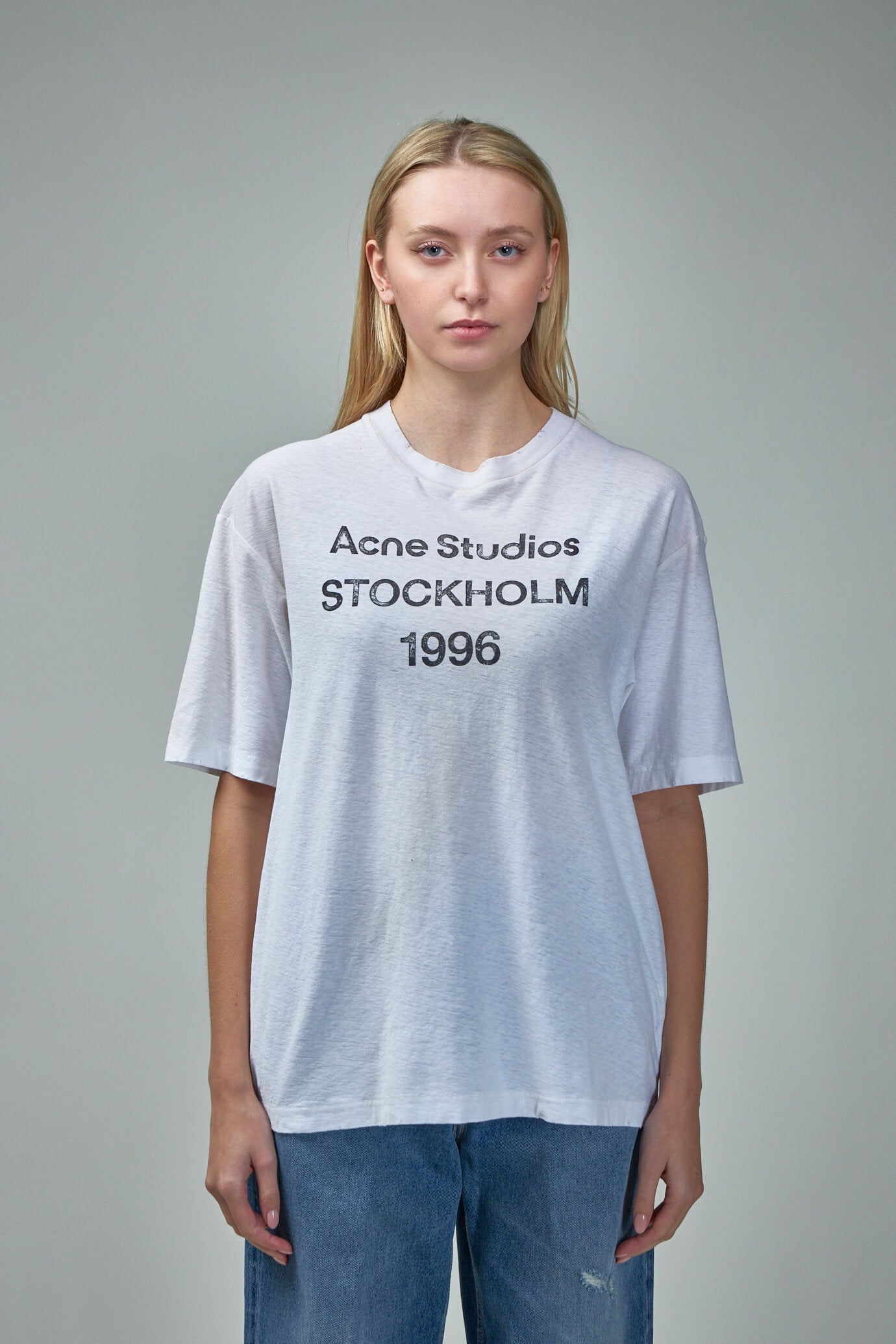 Acne Studios Logo T-shirt | labelsfashion | REVERSIBLE
