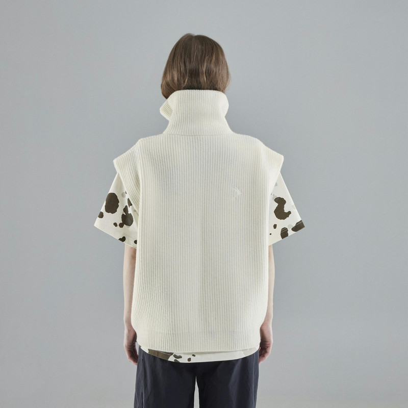 Vonarstræti Wool Vest (Unisex) 6