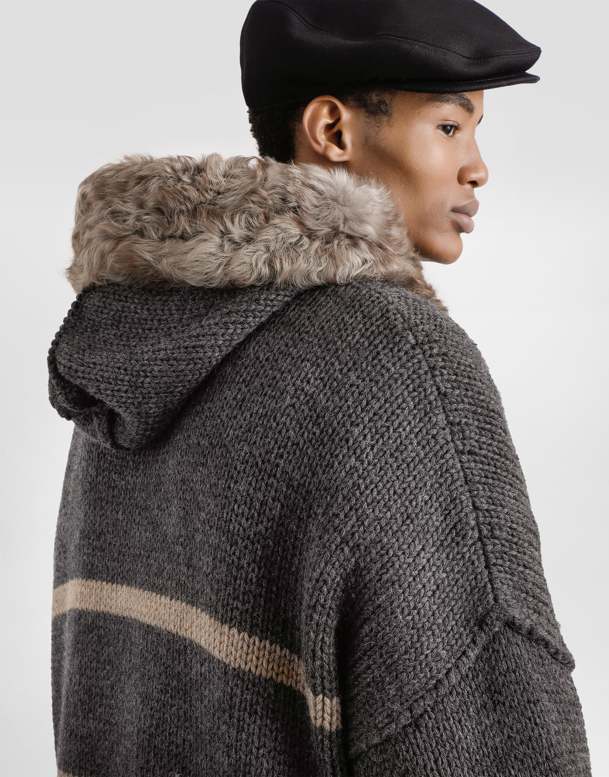 Knitted jacket with fur - 5