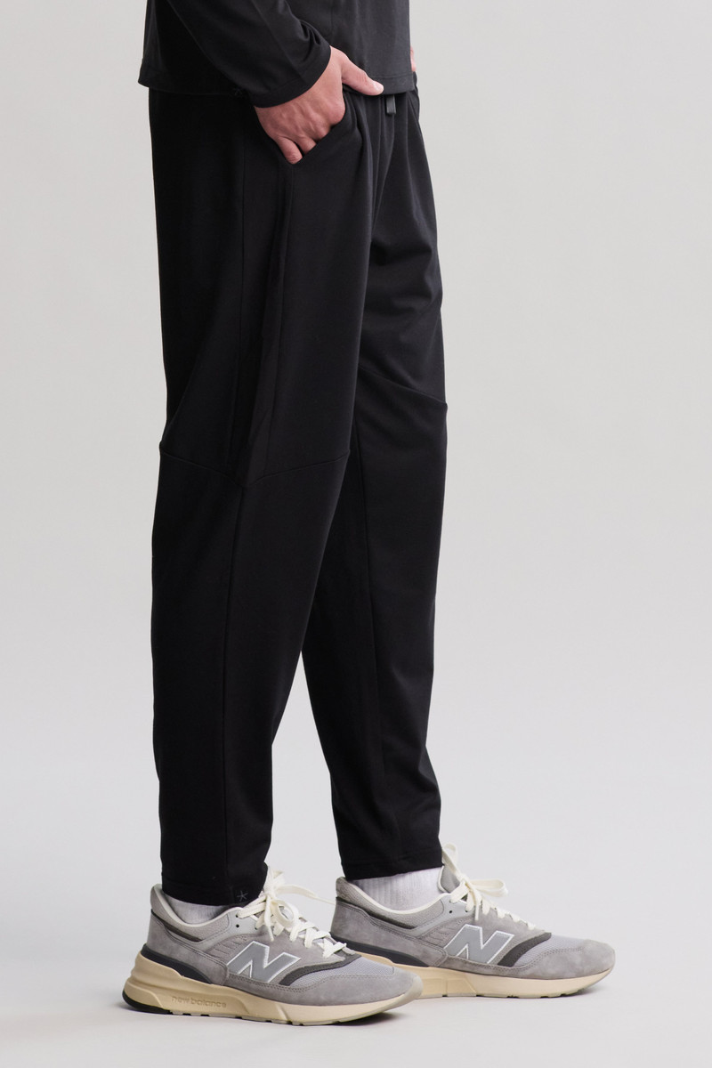 Barefoot Dreams Malibu Collection® Butterchic Slim Pant outlook