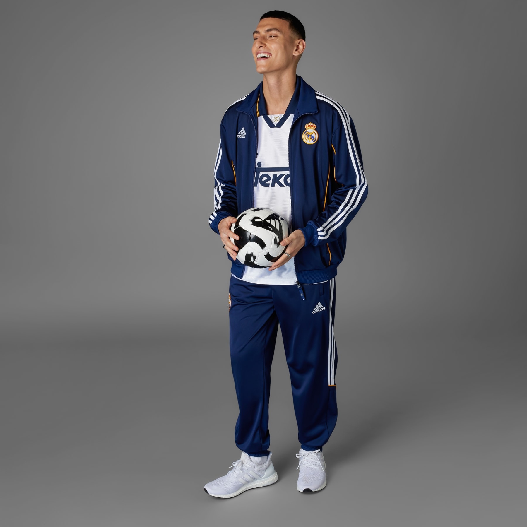 Real Madrid 99/00 Track Top - 6