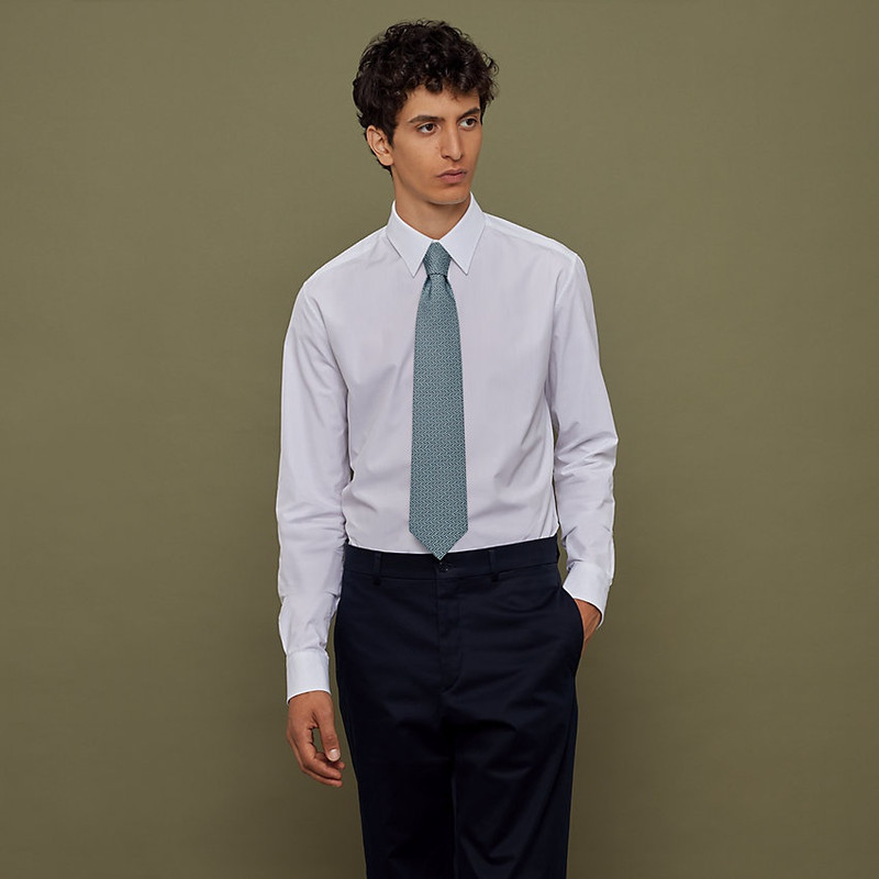 Hermès Minotaure tie outlook