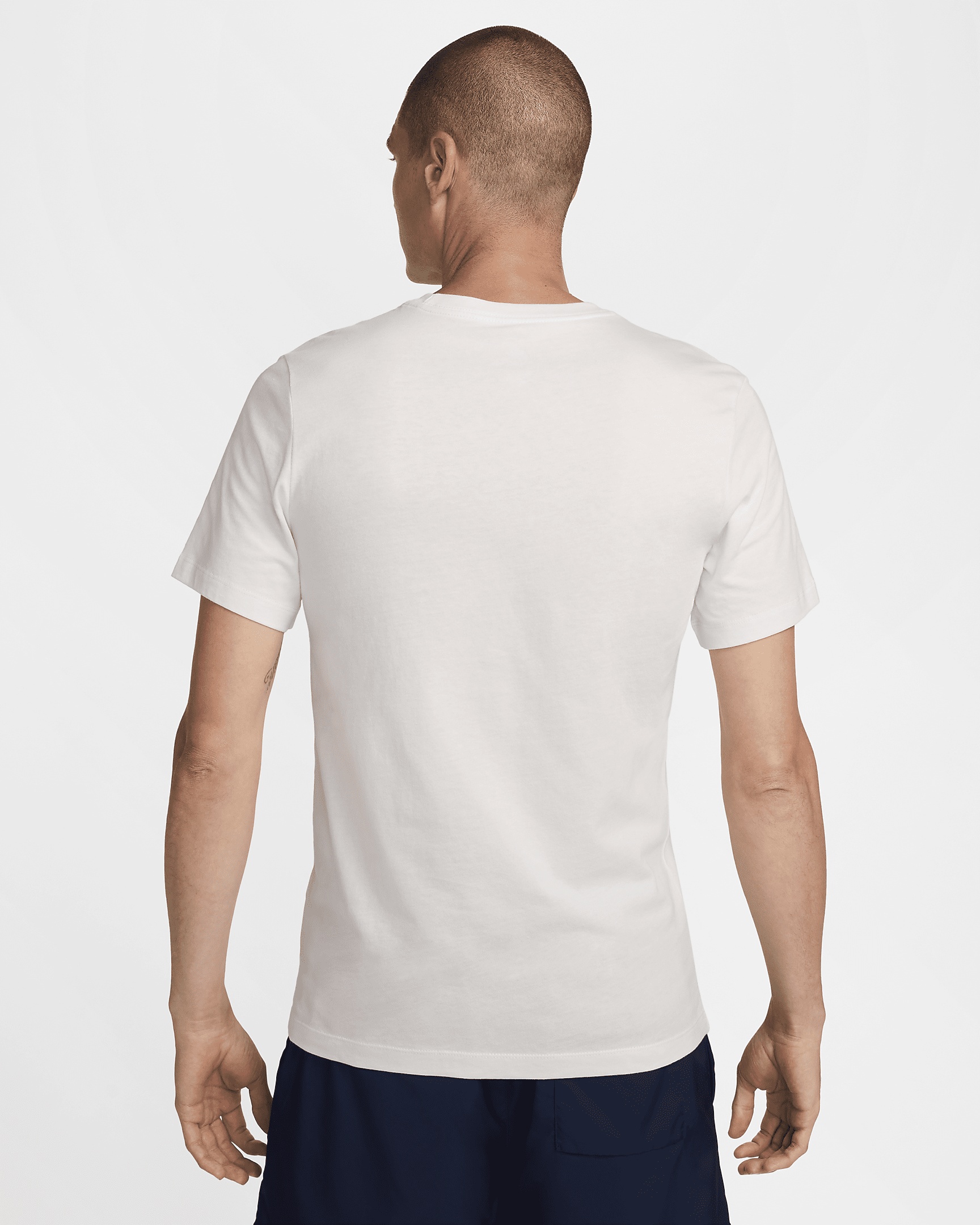 Nike Sportswear Men's T-Shirt - 2