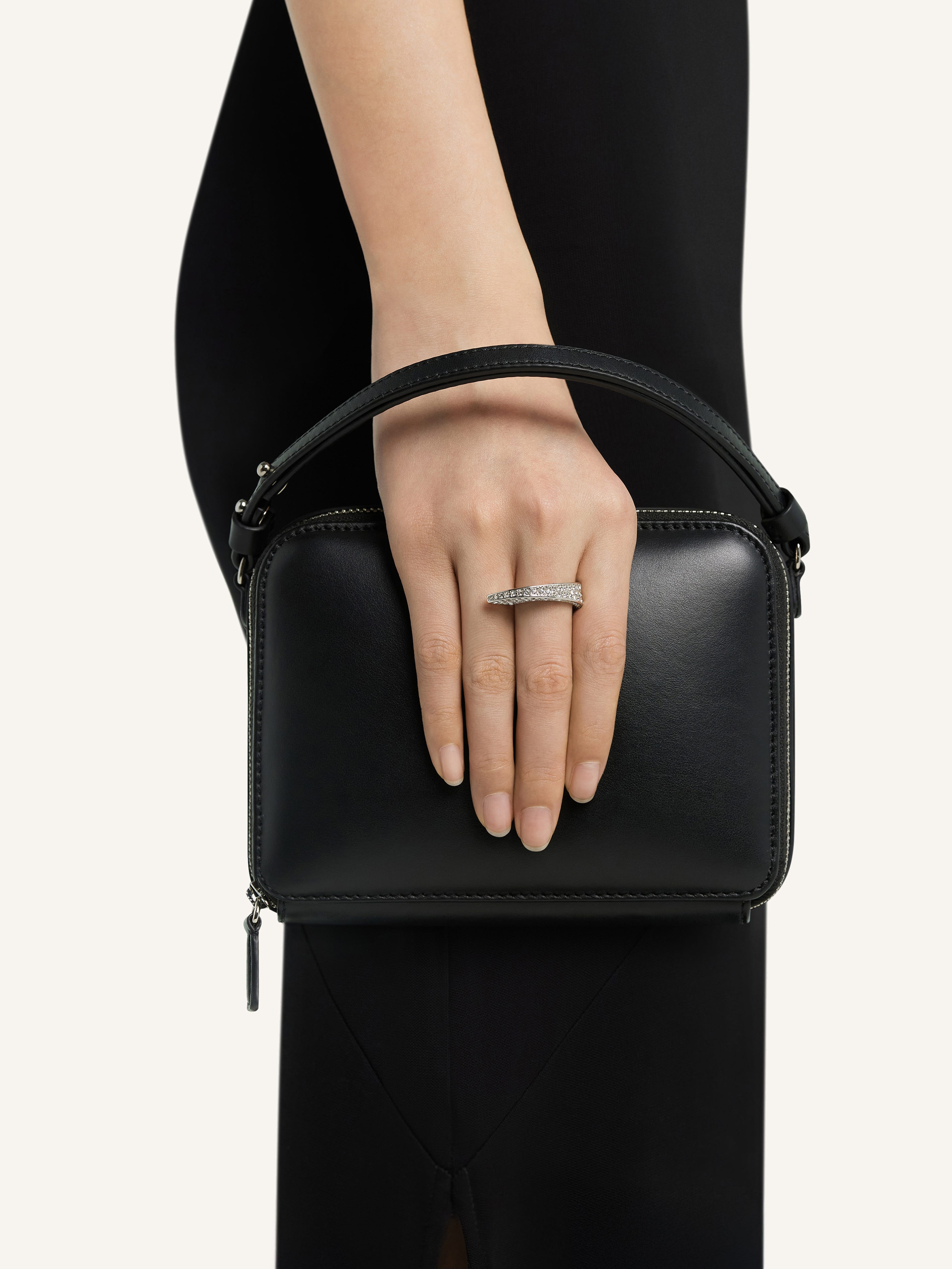 ONE STRASS RING - 4
