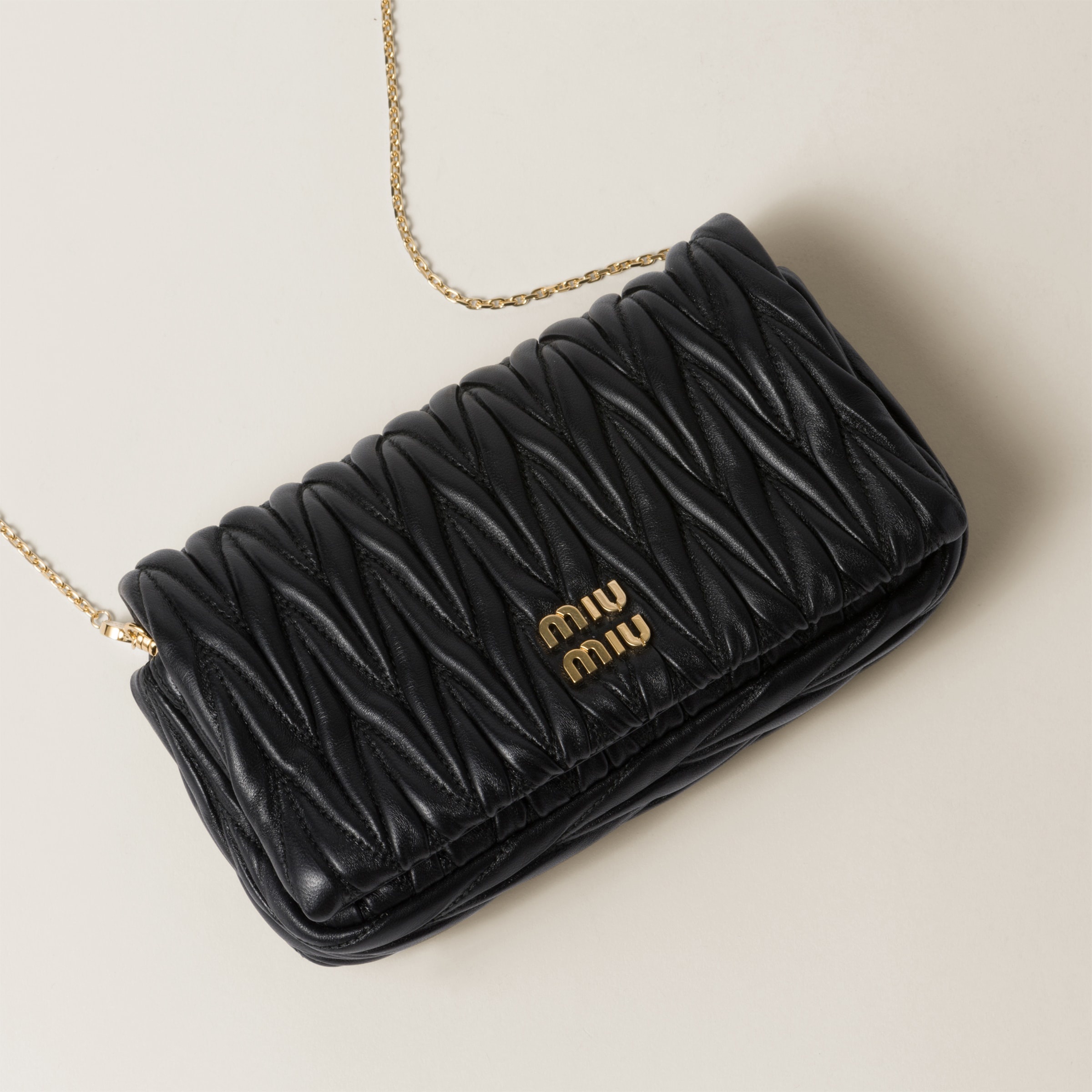 【日本入手困難】Matelasse nappa leather mini-bag Miu Miu Matelassé nappa leather mini-bag | REVERSIBLE
