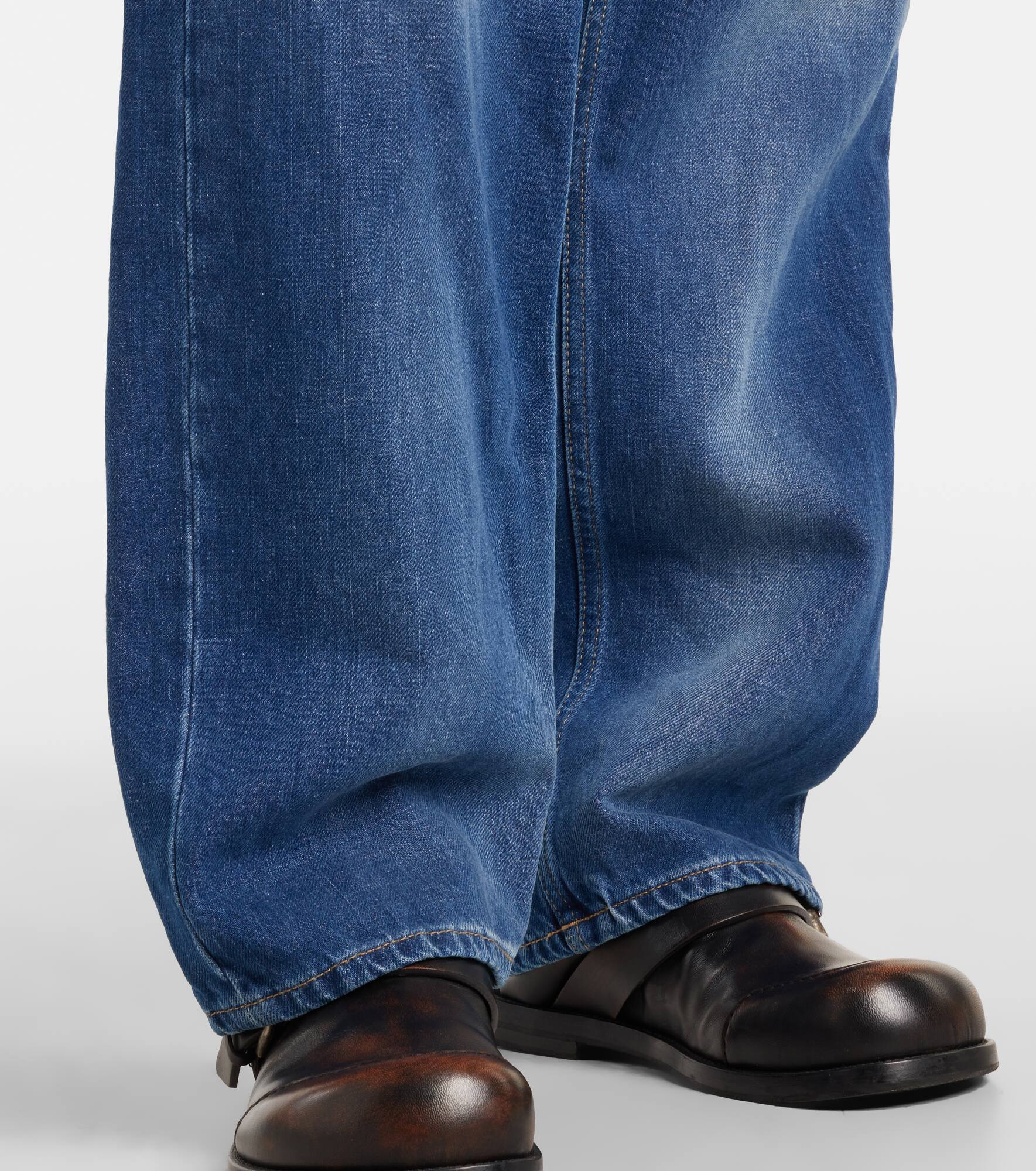Low-rise wide-leg jeans - 5