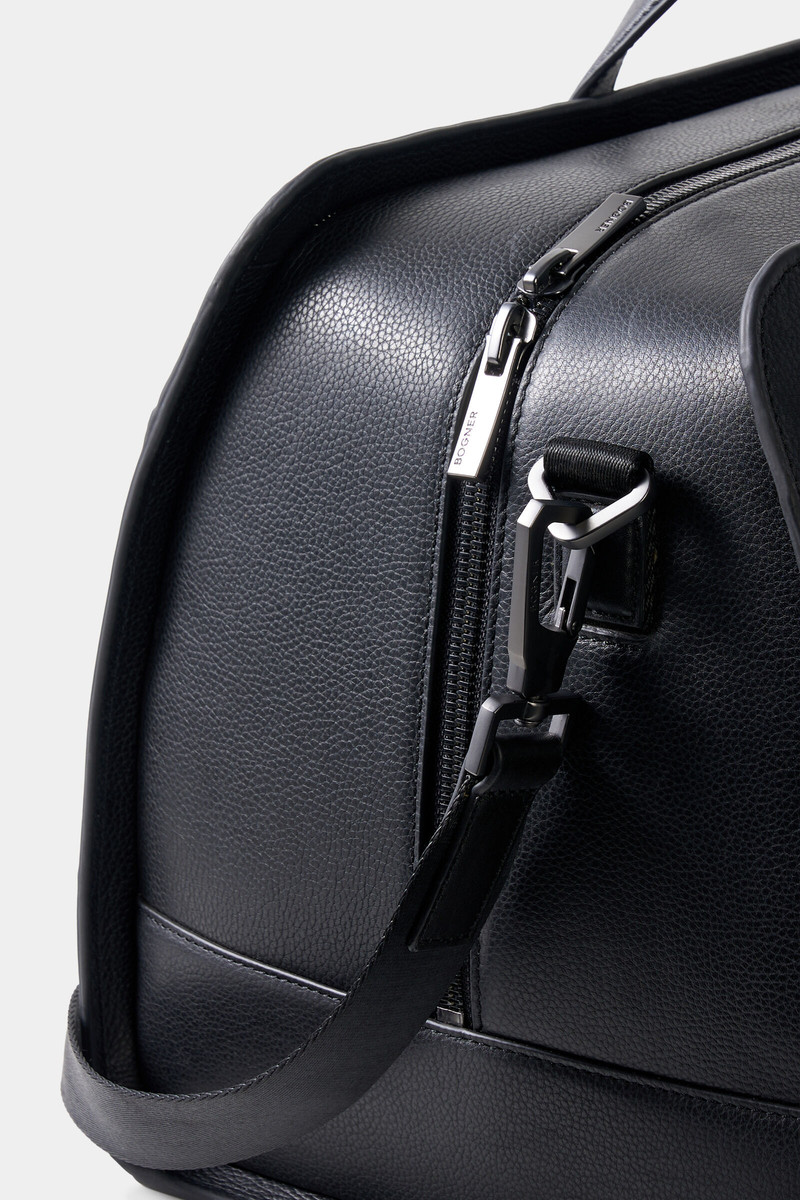 Weekender Kiroro Erik in Black 5