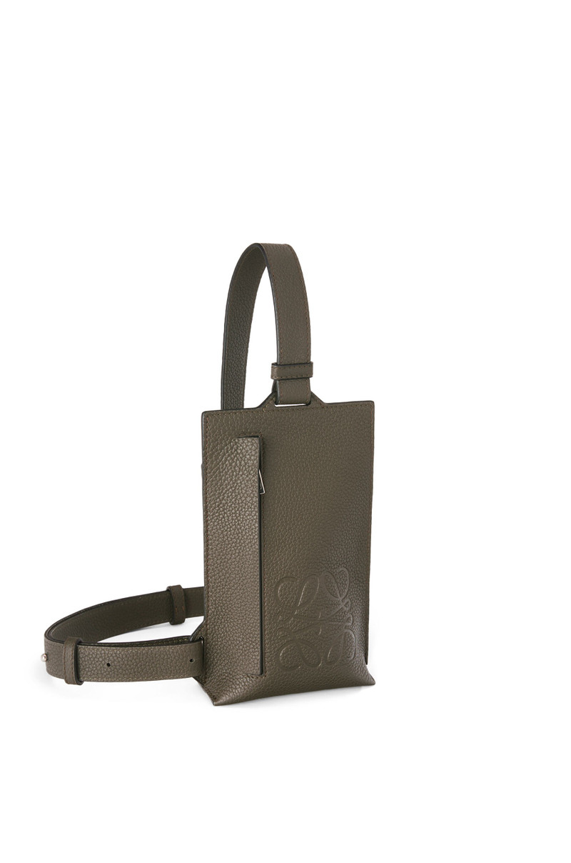 Vertical T Pocket in grained calfskin 3