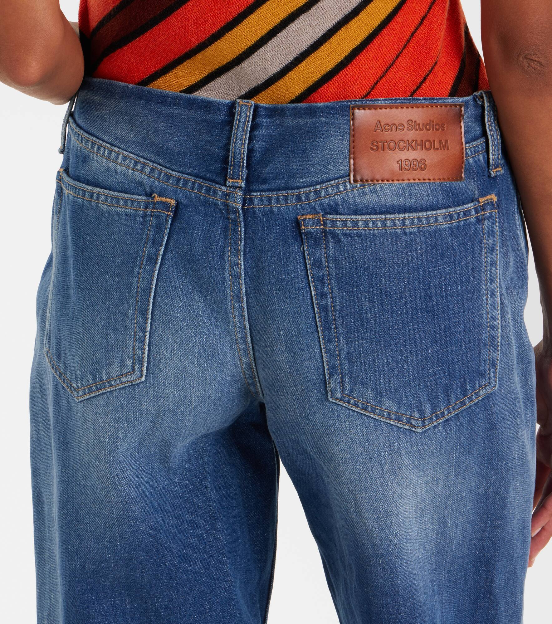 Low-rise wide-leg jeans - 6