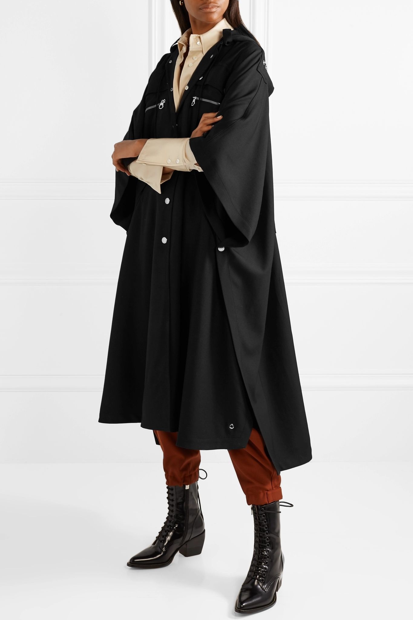 Embellished wool-gabardine cape - 3