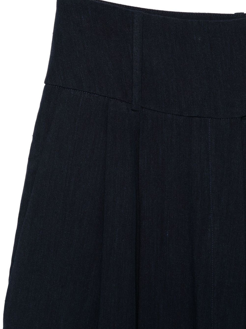 Dragged trousers 3