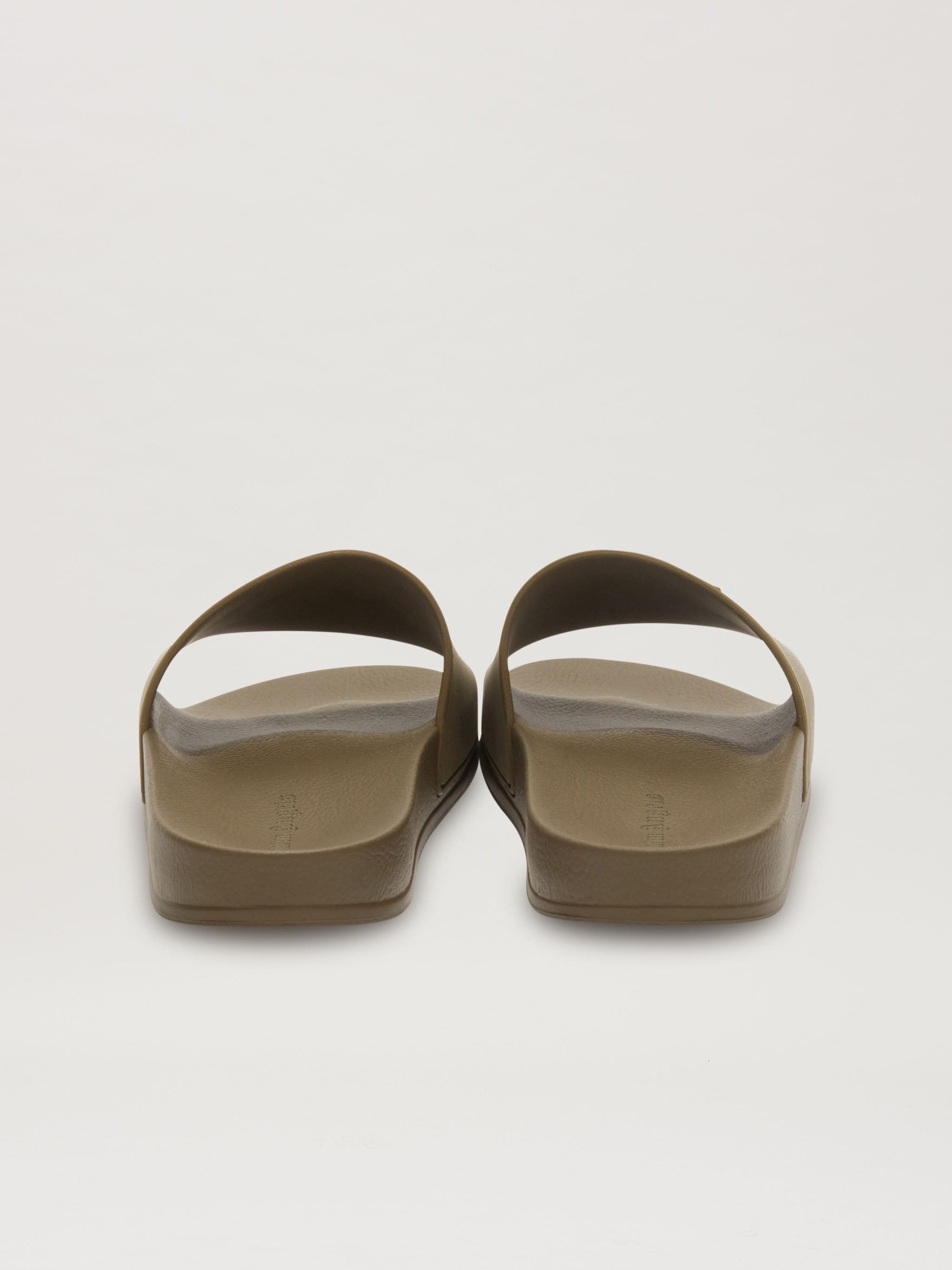 Monogram Pool Slider - 3
