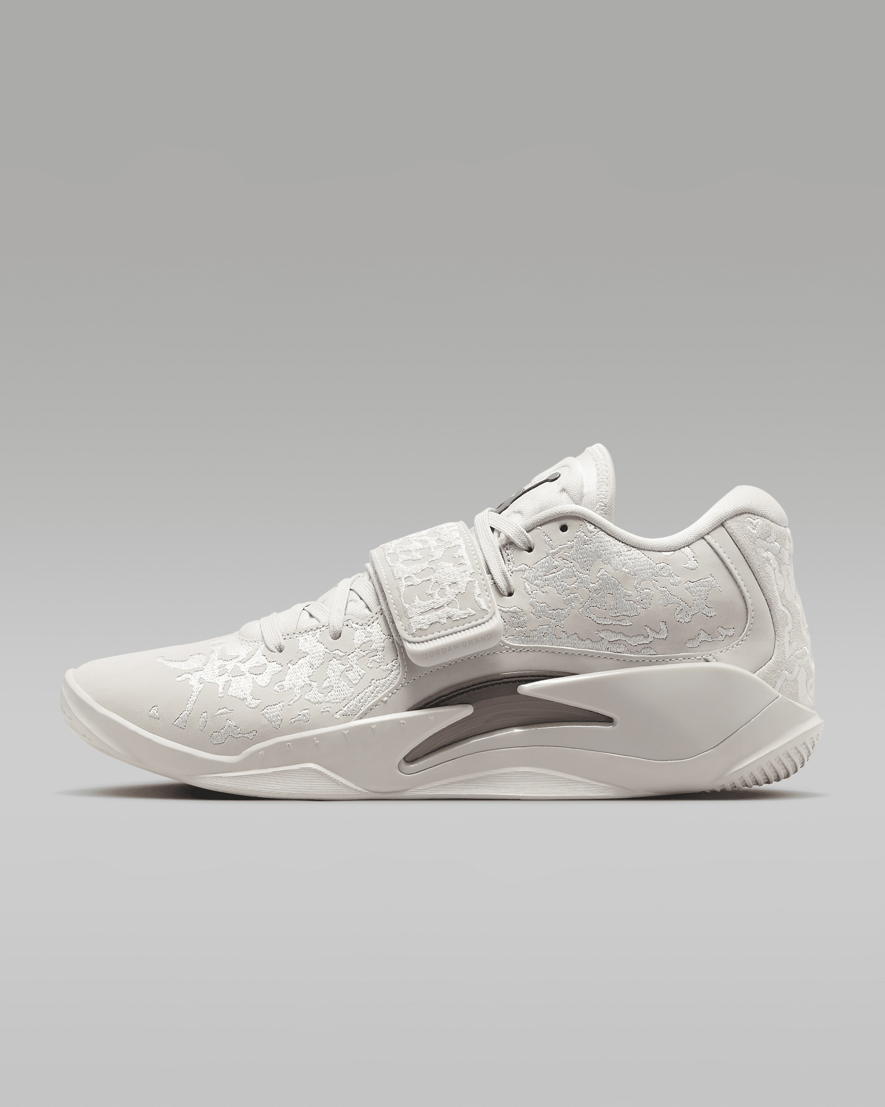 Zion 3 M.U.D. "Light Bone" SE Basketball Shoes - 1