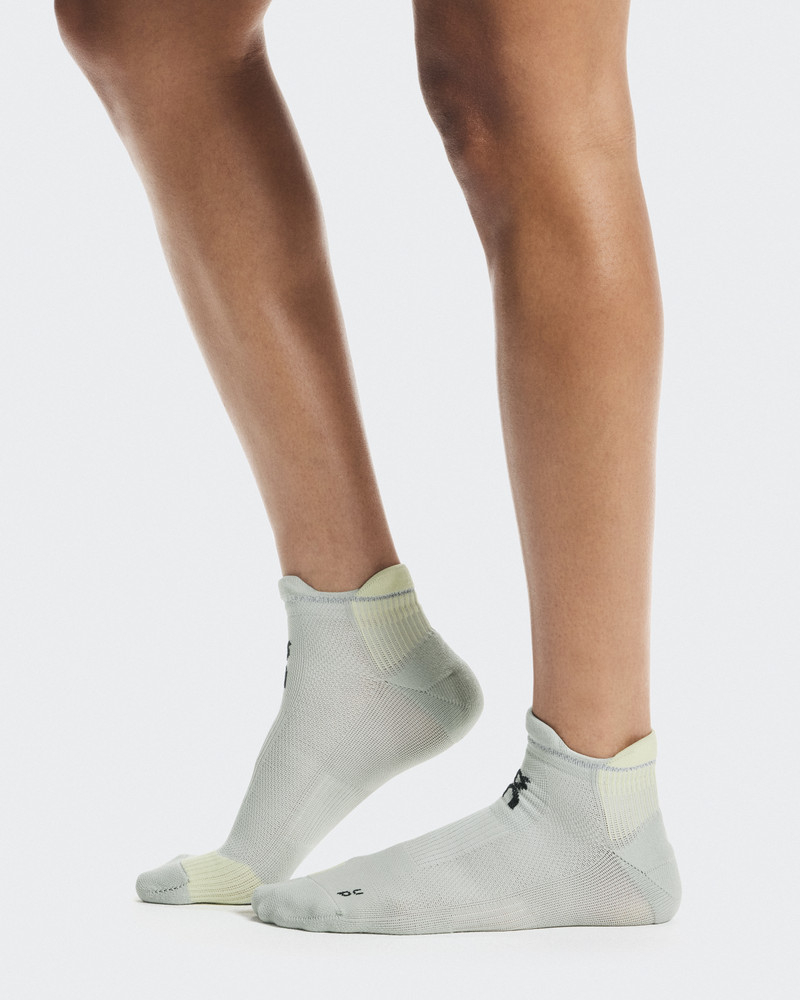 On Performance Run Sock Low outlook