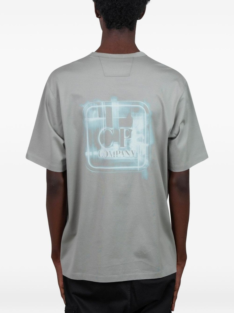 badge T-shirt 3