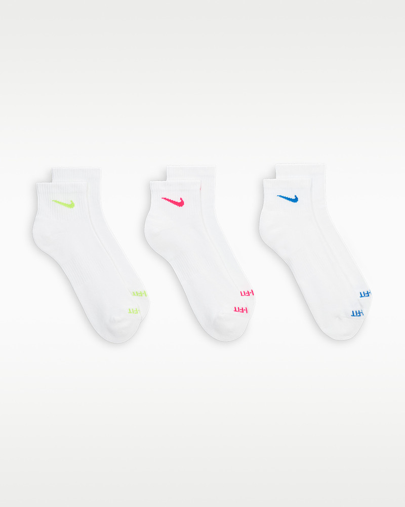 Nike Everyday Plus Cushioned Training Ankle Socks (3 Pairs) 3