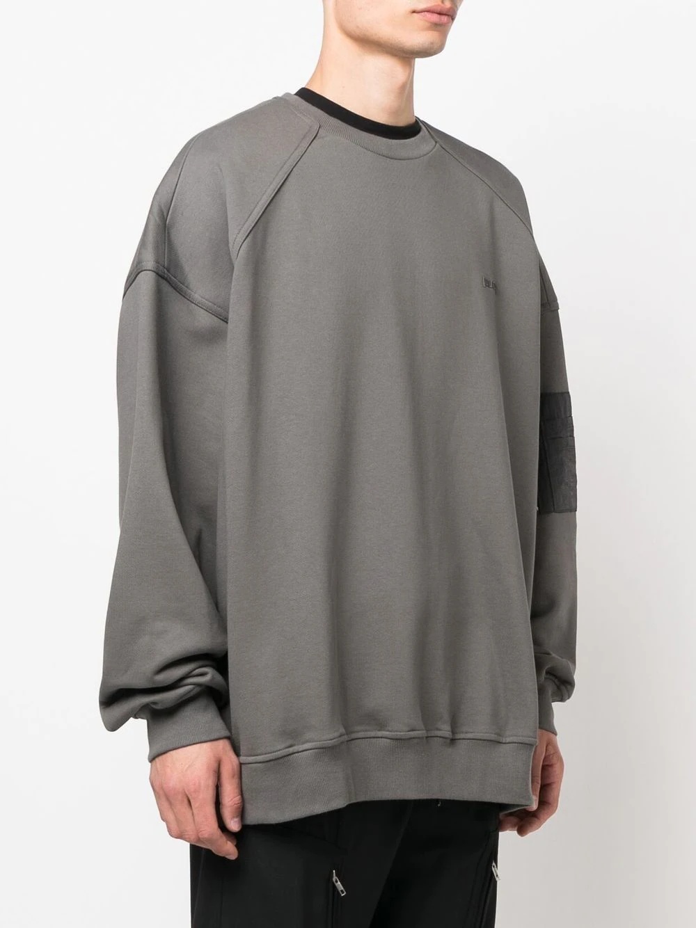 pocket-detail crew neck sweatshirt - 3