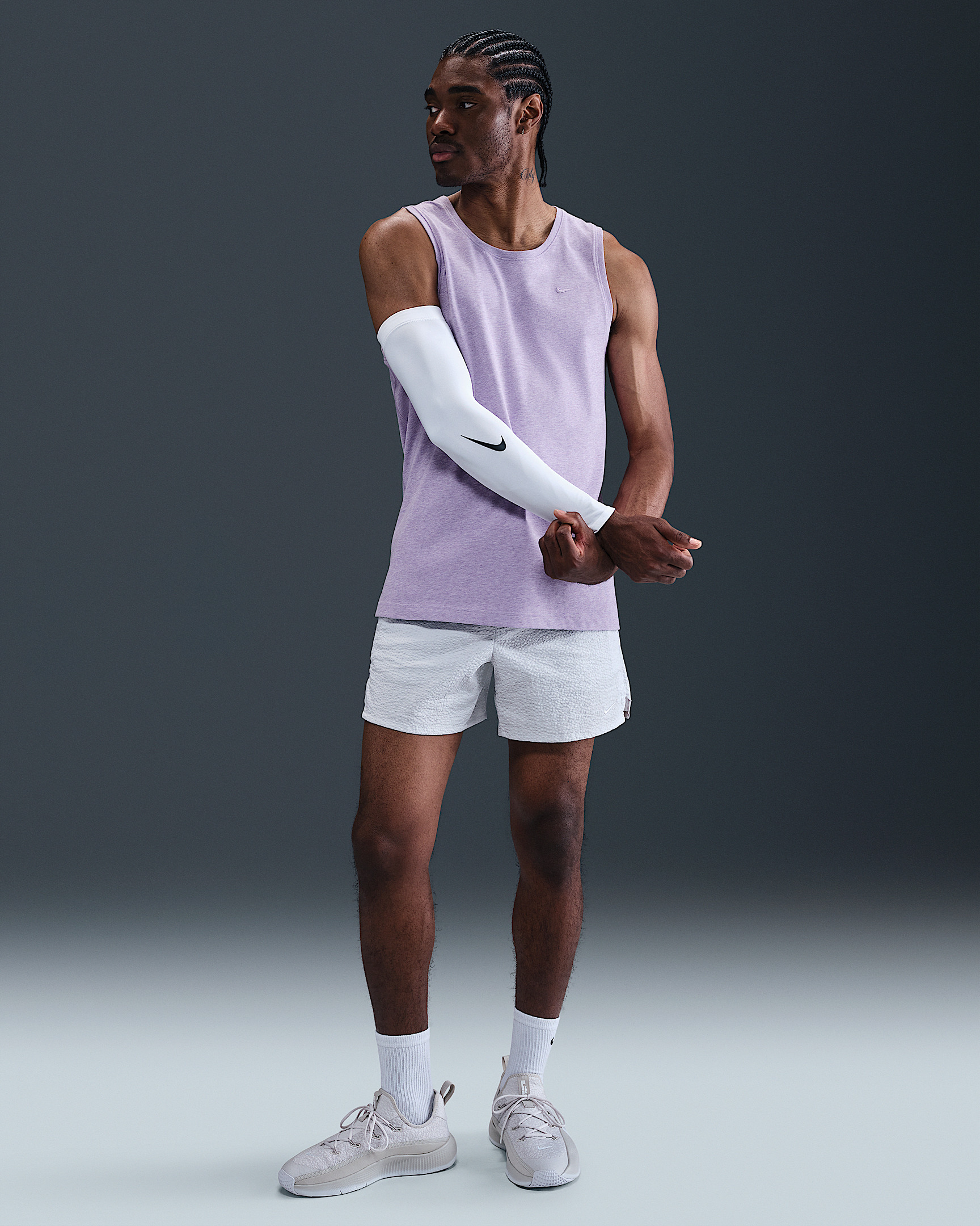 Nike Primary Men's Dri-FIT Versatile Tank - 4